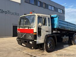 Volvo FL 6-18 (10 BOLTS / POMPE MANUELLE / MANUAL PUM...