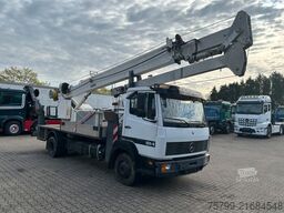 MERCEDES-BENZ 814 Atego mit Böcker Dachdecker Kran AK25-650