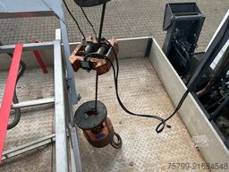 MERCEDES-BENZ 814 Atego mit Böcker Dachdecker Kran AK25-650