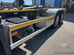 Volvo FMX 420 / 6x4 / Hookarm 20T / Steel Spring