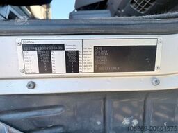 SCANIA R380 4x2 Autotransport with hydraulic ramp