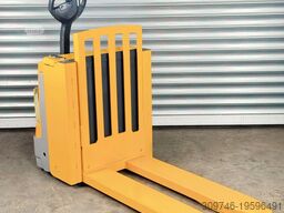 Jungheinrich EJE C20 - Service Neu - Batterie 79% - Nur 2.194 Std.