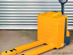 Jungheinrich EJE 220 - Service Neu - Batterie 80% - 2t - Nur 2.789 Std.