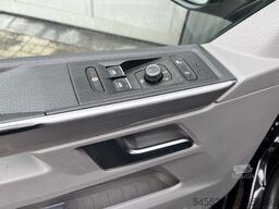Volkswagen Transporter 2.0 TDI L2H1 Bulli 150pk Automaat A...