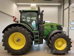 John Deere 6R 230