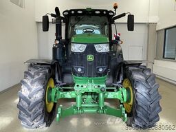 John Deere 6215R