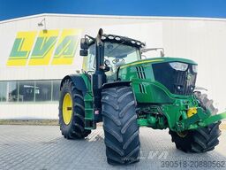 John Deere 6215R