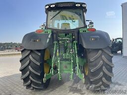 John Deere 6215R