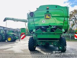 John Deere S790