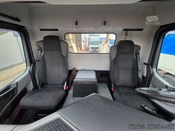 MERCEDES-BENZ Antos 1832 / Meiller Kipper