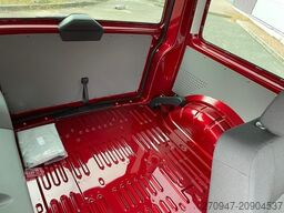 VOLKSWAGEN T6.1 Transporter Kombi KR AHK ACC NAVI SITZH DAB