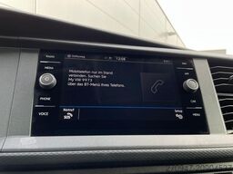 VOLKSWAGEN T6.1 Transporter Kombi KR AHK ACC NAVI SITZH DAB