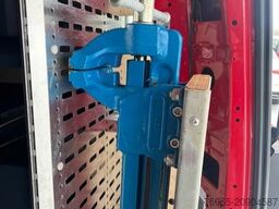 MERCEDES-BENZ Vito 110 LANG 6G KLIMA TEMPOMAT 2-SITZE SCHRÄNKE