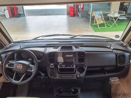 EURAMOBIL INTEGRA LINE 720 EB /180PS-9G MAXI/ EINZELBETTEN