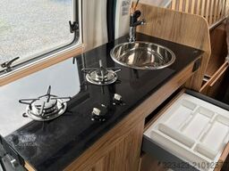 KARMANN Dexter 4x4 DE 570 AW Klima, RFK, El. Trittstufe