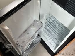 KARMANN Dexter 4x4 DE 570 AW Klima, RFK, El. Trittstufe