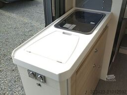 EURAMOBIL Van V 635 EB Captain-Chair- Sitze, Skyroof, RFK