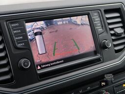 Volkswagen Crafter 35 2.0 TDI L3H3 AUT/ LED/ CAMERA/ CLIMA...