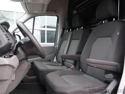 Volkswagen Crafter 35 2.0 TDI L3H3 AUT/ LED/ CAMERA/ CLIMA...