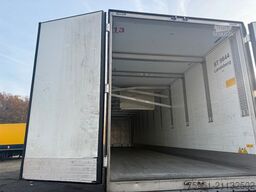 SCHMITZ CARGOBULL 8xSKO24/L 13,4 FP 60 Tiefkühlkoffer/ Doppelstock