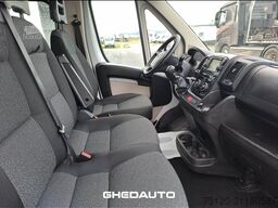FIAT FIAT DUCATO CON CASSONE FISSO E GRU