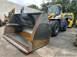 LIEBHERR L 566 XPower / Leichtgutschaufel 10 m³
