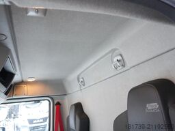 Renault D210 12T / Bitemperature Refrigerator