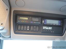 Renault D210 12T / Bitemperature Refrigerator