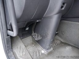 Renault D210 12T / Bitemperature Refrigerator