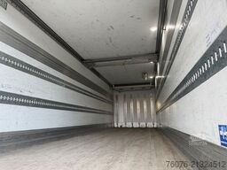 MERCEDES-BENZ 2540 L 6x2/4 Kühlkoffer 9.1m Carrier 1100U LBW