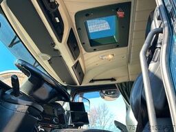 MERCEDES-BENZ 3253 Pritsche + HIAB 302 Kran 8x2-4