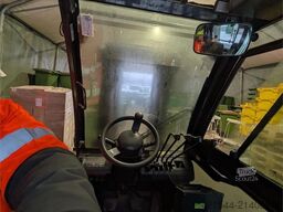 Nissan 20 diesel truck w/forks