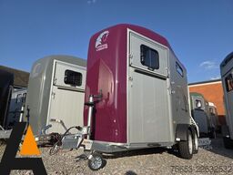 Cheval Liberté Touring Country 2,6t berry Sattelschrank
