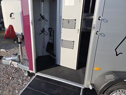 Cheval Liberté Touring Country 2,6t berry Sattelschrank