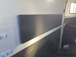 Cheval Liberté Touring Country 2,6t berry Sattelschrank