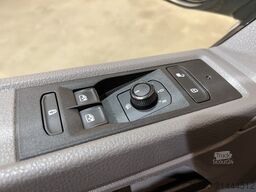 Volkswagen Transporter 2.0 TDI L2H1 150 PK Automaat Servic...