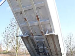 MAN TGS 35.500 | 8X4 | RETARDER | BIG AXLES | EURO 6