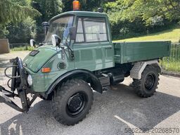 Mercedes-Benz Unimog U 421