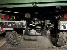 Mercedes-Benz Unimog U 421