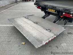 Schmitz Cargobull SCB S2 / Box Trailer / 2 axle / Loadlift / APK ...