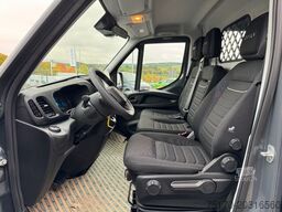 IVECO Daily 35S18HA8 3.0L *R3.520mm*AHK*2xSchiebetür*