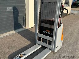 Still EXV 10 Hochhubwagen *Akku NEU*