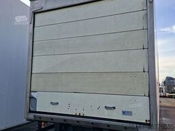 SCHMITZ CARGOBULL 18 to Tandem Kühlkoffer Ladebordwand Durchlader