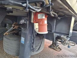 SCHMITZ CARGOBULL 18 to Tandem Kühlkoffer Ladebordwand Durchlader