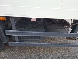 SCHMITZ CARGOBULL 18 to Tandem Kühlkoffer Ladebordwand Durchlader