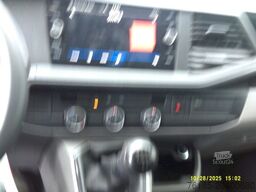 VOLKSWAGEN T6.1 9-Sitzer-Stoff 1. Hand Klima