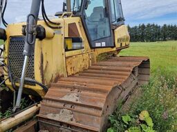 New Holland D150B Doser w/ new undercarriage and 6 way functio