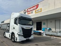 Iveco S-WAY 490