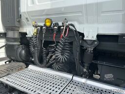 Iveco S-WAY 490