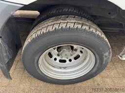 Mercedes-Benz SPRINTER 511